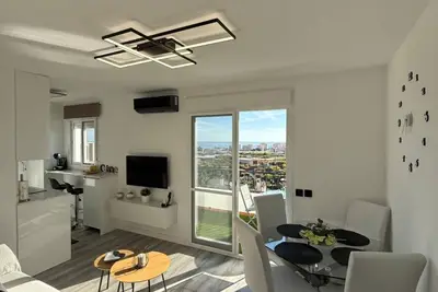 Image de Appartement 'Florkin Vacacional' avec vue sur la mer, Wi-Fi et climatisation