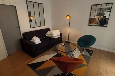 Image de BnBNook - Elegant 1br Near Champ de Mars and Eiffel