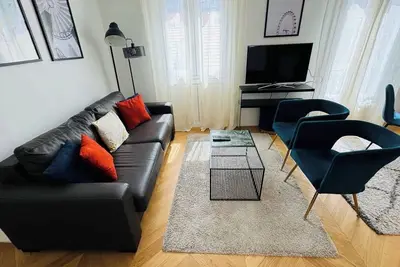 BnBNook - Central 2br - Walk to Champs-Élysées