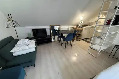 Image de BnBNook - Cozy Studio - Walk to Notre-Dame and Seine