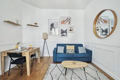 Image de BnBNook - Cozy 1br in Le Marais and Near Pompidou