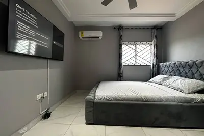 Image de Rose Villa Suite T2 2-Bedroom Apartment In Welcoming Gbawe, Mallam