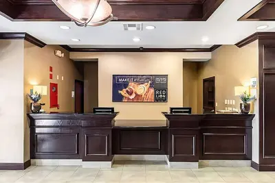 Image de Family-Friendly Suite: 3 Queen Beds, Free Breakfast, Close to Lake Mineral Wells