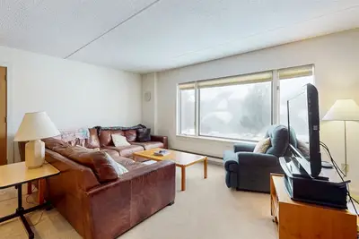 Image de Mountain condo w/ views, hot tub, pool, sauna, gym, shuttle, w/d, wifi