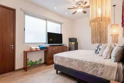 Image de Bright studio for solo traveler or couple with pool & WiFi