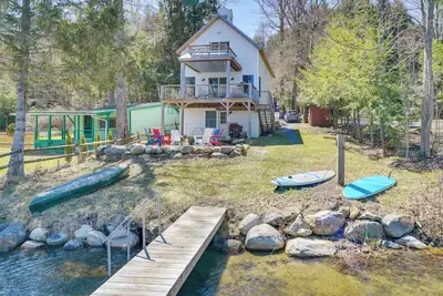Image de Paddle, Swim & Hike: Family Lake House in Vermont