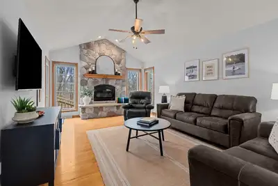 Image de Oak Haven Retreat, Oak Haven Retreat - Charming Green Lake Property