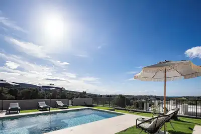Image de Lynx Villa - Sculpted in Light & Nature by etouri