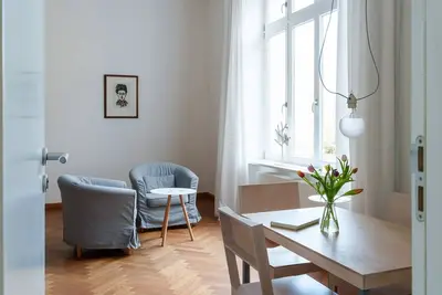 Image de Apartment 1 - Your retreat with a view of the elephant tree - The manor house -