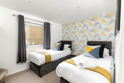 Image de Hertford • Modern 2-Bedroom Flat • Full Furnished •Tv• 2 Bathrooms •Full Kitchen