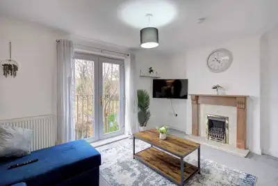Image de Spacious 4 Bed Preston Home with Garden & Parking