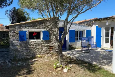 Image de Grande maison familiale proche Phare Chassiron, idéale pour 10 pers.