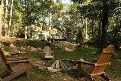 Riverfront Retreat | Hot Tub, Firepit & Pool Table