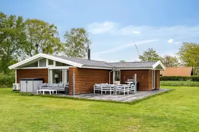 Image de \"Karin\" - 300m from the sea by Interhome