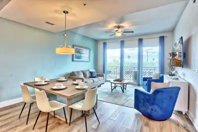 Image de 🏖️1 Block to Beach, Beautifully Updated-The Harbor Condo 308🏖️