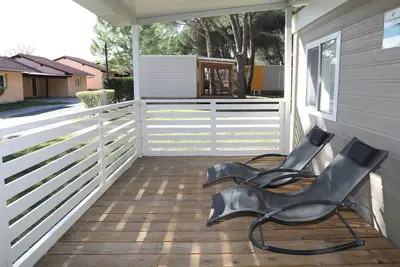 Beautiful and spacious Mobile Home in perfect camp on beautiful Adriatic sea.