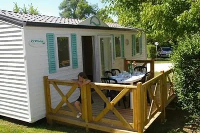 Image de Camping 3 étoiles - Piscine - ccbb0ic