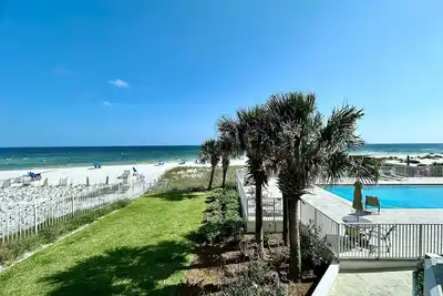 Image de Lands End 102-Gulf Front-Pool-Tennis-Pickleball-Covered Parking