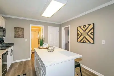 Image de Downtown Condo - Walk to Mercedes Stadium and Coca