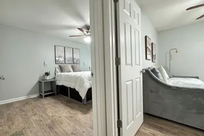 Image de Baton Rouge Bliss! Trendy 2br Apartment Near Everything