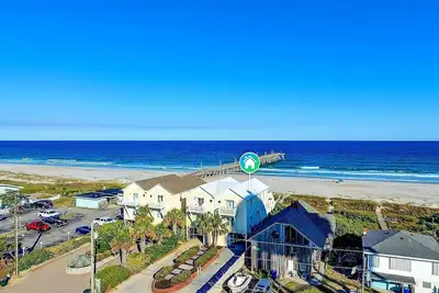Image de Driftaway 4 br/3 ba Luxury Beachfront Retreat