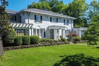 Image de The Good Knight Inn BnB- Bedrm 4. 5 bath Historic Mansion
