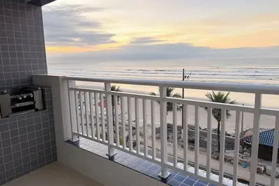 Image de Seafront apartment with barbecue on the balcony and swimming pool
