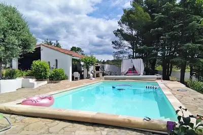 Image de Superbe Villa sans avec piscine - Vue exceptionnelle, 30min de la Mer