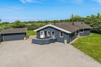Image de Nice home in Hemmet - with sauna