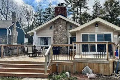 Image de Work from Cottage: bring pets and family to the lake house with premium office