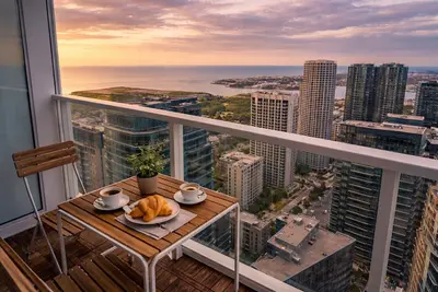 Image de Luxury Penthouse | Skyline Views + Sauna + Work