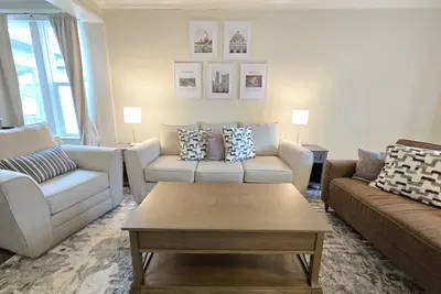 Image de Spacious 5-bedroom house in delightful Saint Paul with WiFi, Ac