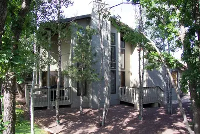 Image de Tranquil 2-Bedroom Villa With Garage In Pinetop Country Club Area