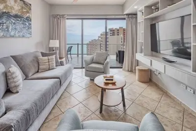 Image de Beach Front | Steps to Beach | Pool & Hot Tub