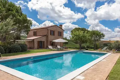 Image de Private Tuscan country house, sleeps 8, with private  pool