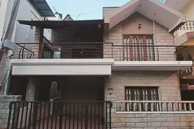 Image de Charming 2-bedroom bungalow with Wi-Fi, Ac, Parking  in awesome Bengaluru-Hebbal