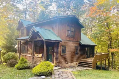Image de Knotty Dog Lodge- Hot Tub, Fire Pit, Pet Friendly!