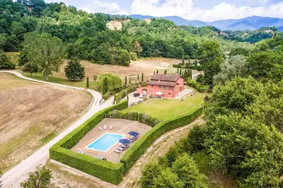 Image de Belle maison Ă Reggello avec sauna