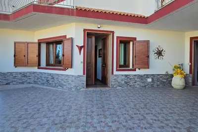 Image de Maison Violette avec vue sur la mer