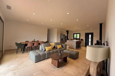 Image de Maison climatisée, Corse du Sud, 4 chambres, 2 salles de bain à 15 min plages