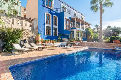 Image de Luxury villa with private pool and fabulous views in authentic Spanish village