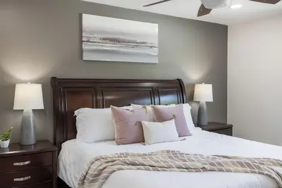Image de Old Town 3br Escape - Book A Monthly Stay!