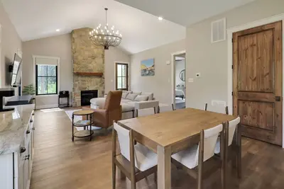Image de Brand new home in Historic Harpers Ferry - Barrel Sauna - Fire Pit - Luxury!