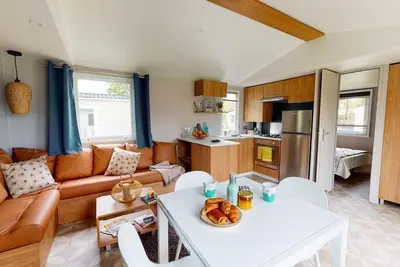 Image de Mobil-home 3 chambres – Camping 4* Les Oyats – à 800m de la plage