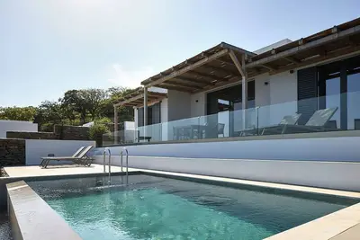 Sunrise - Absolute sea views and pool
