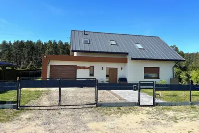 Image de Spacious 5-bedroom villa next to the forest and a lake