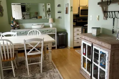 Image de Beautiful 3 Bedroom condo, one block from beach, in center of Sea Isle City
