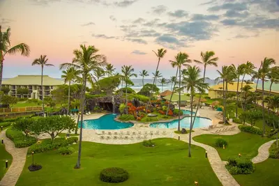Image de 4 Star Beachfront Resort. Ac. Lanai. Restaurant. Pool. Gym. Spa.