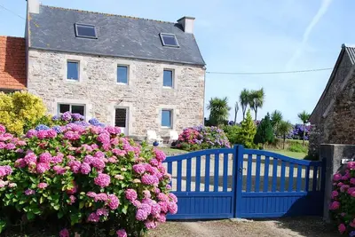 Image de Maison 3 étoiles, 4 chambres, 8 personnes à 5km des plages de Locquirec. Wifi