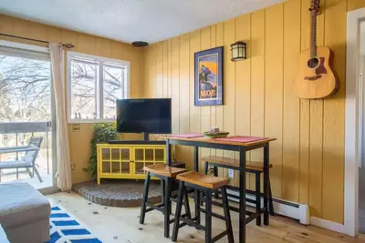 Image de Charming, remodeled 2-bedroom condo with WiFi, Ac in gorgeous Boulder